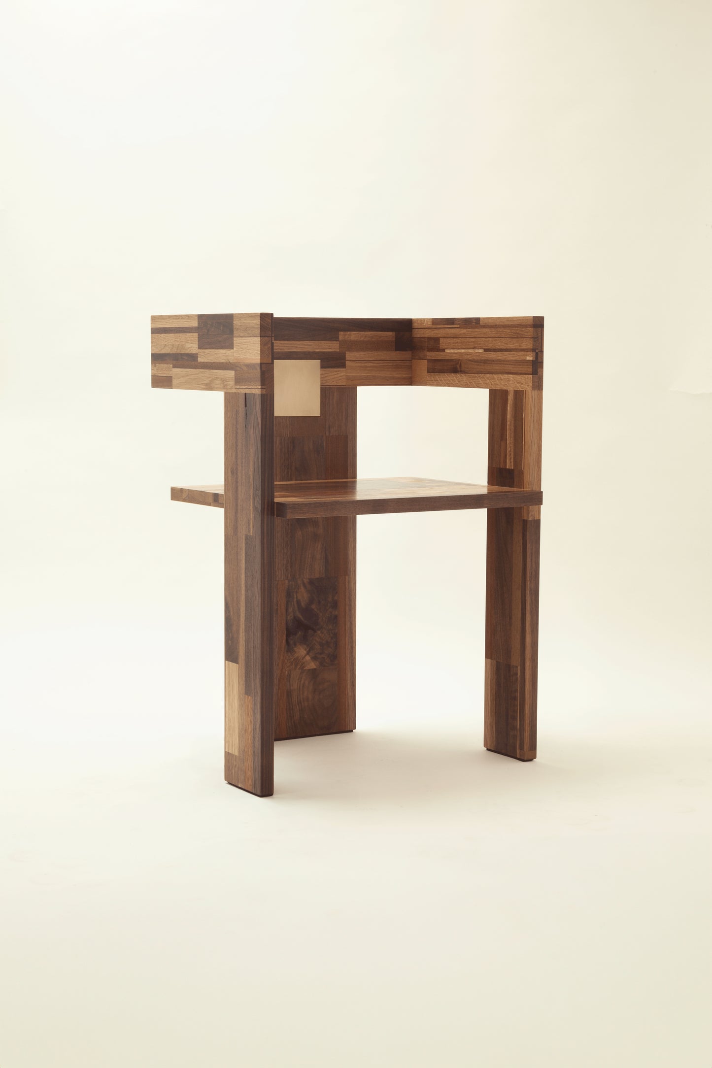 AK FRAGMENT CHAIR