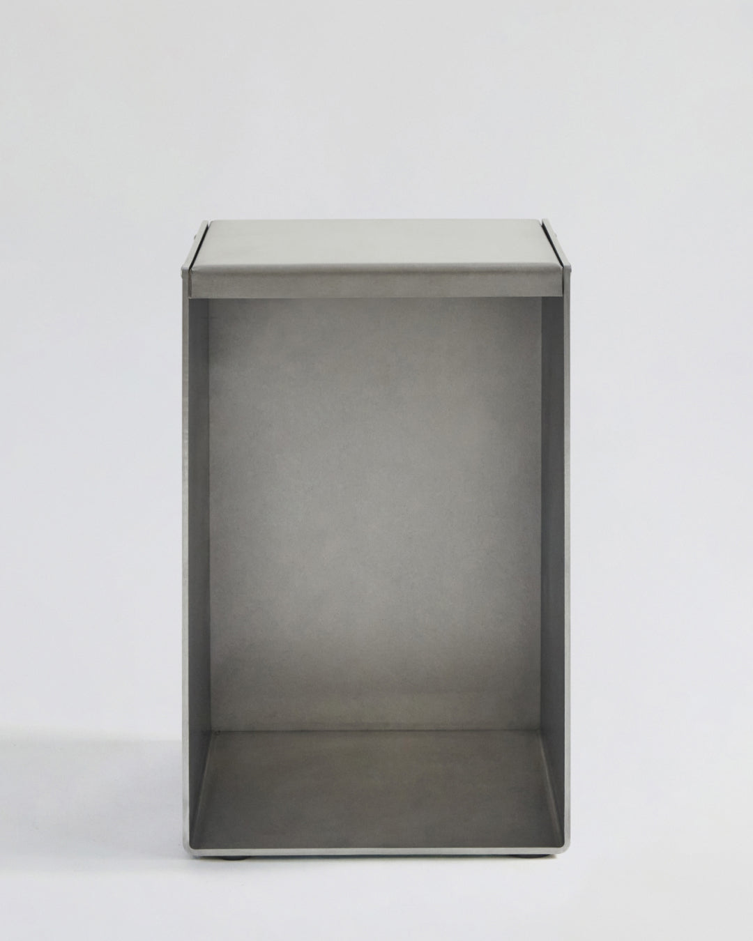 PENN METAL NIGHTSTAND - MEDIUM