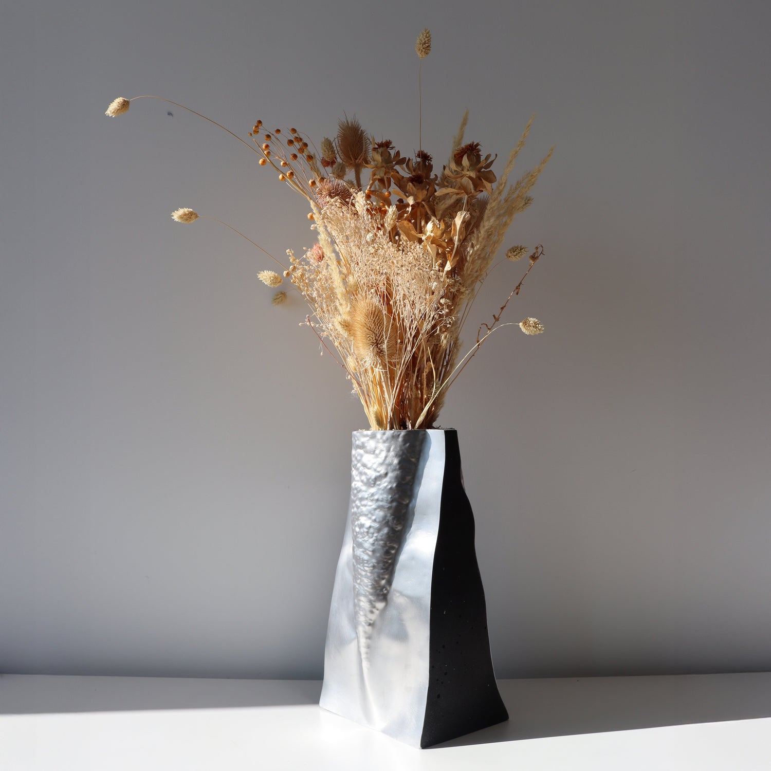 VASES & VESSELS