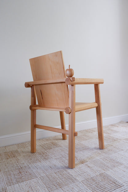 APPLE CHAIR