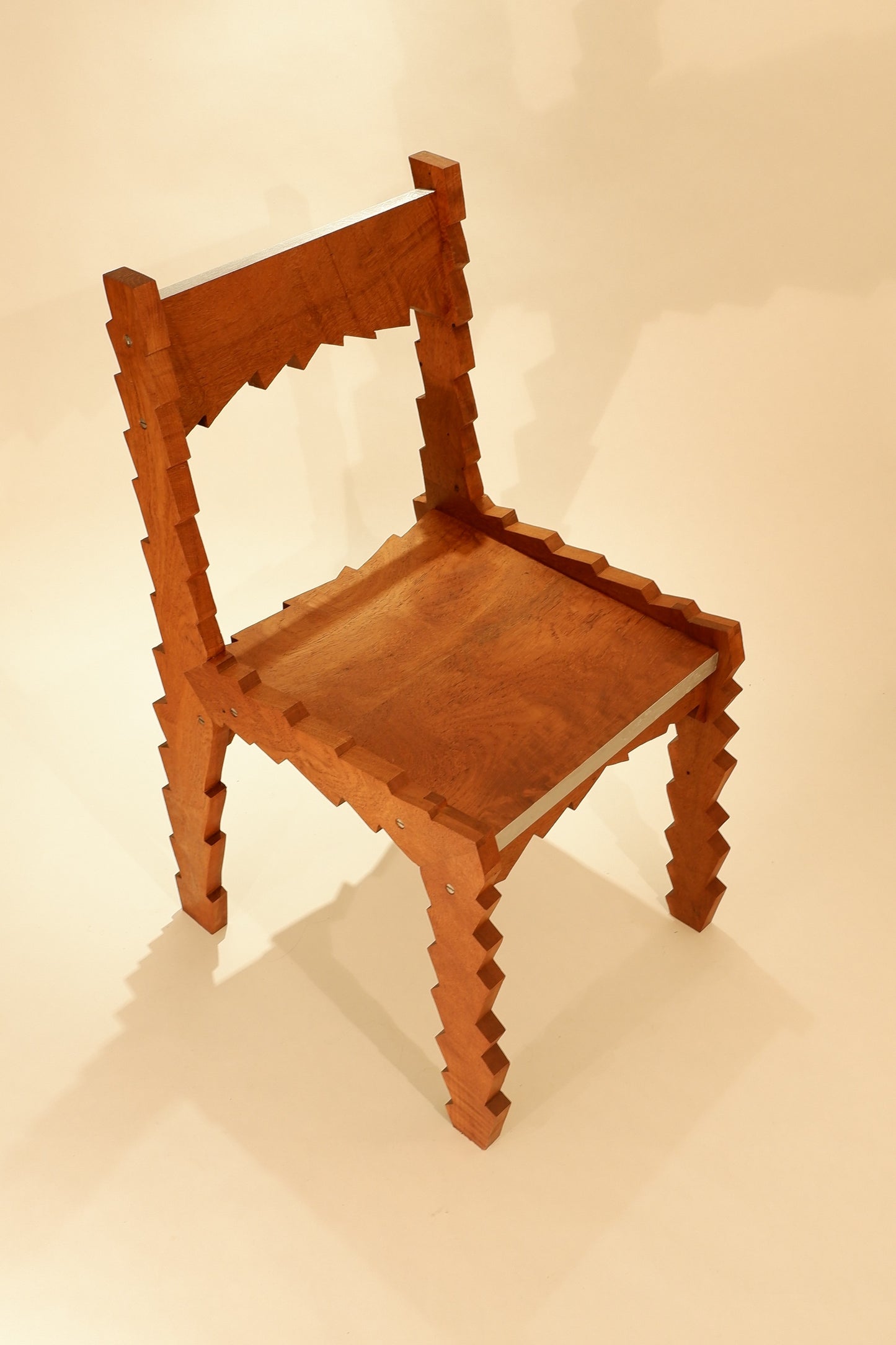 SHOCKING CHAIR