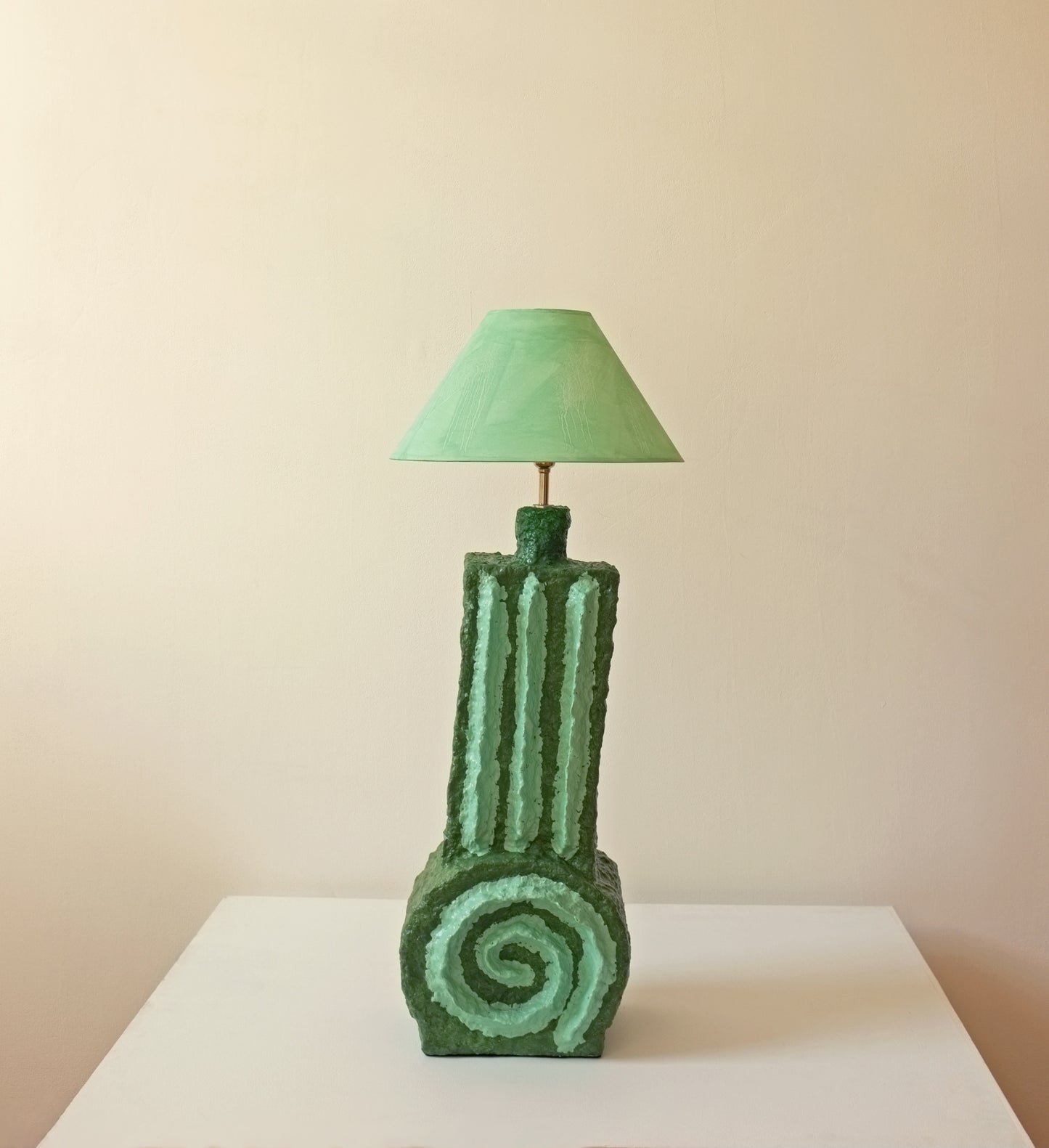 GREEN RIGID LAMP