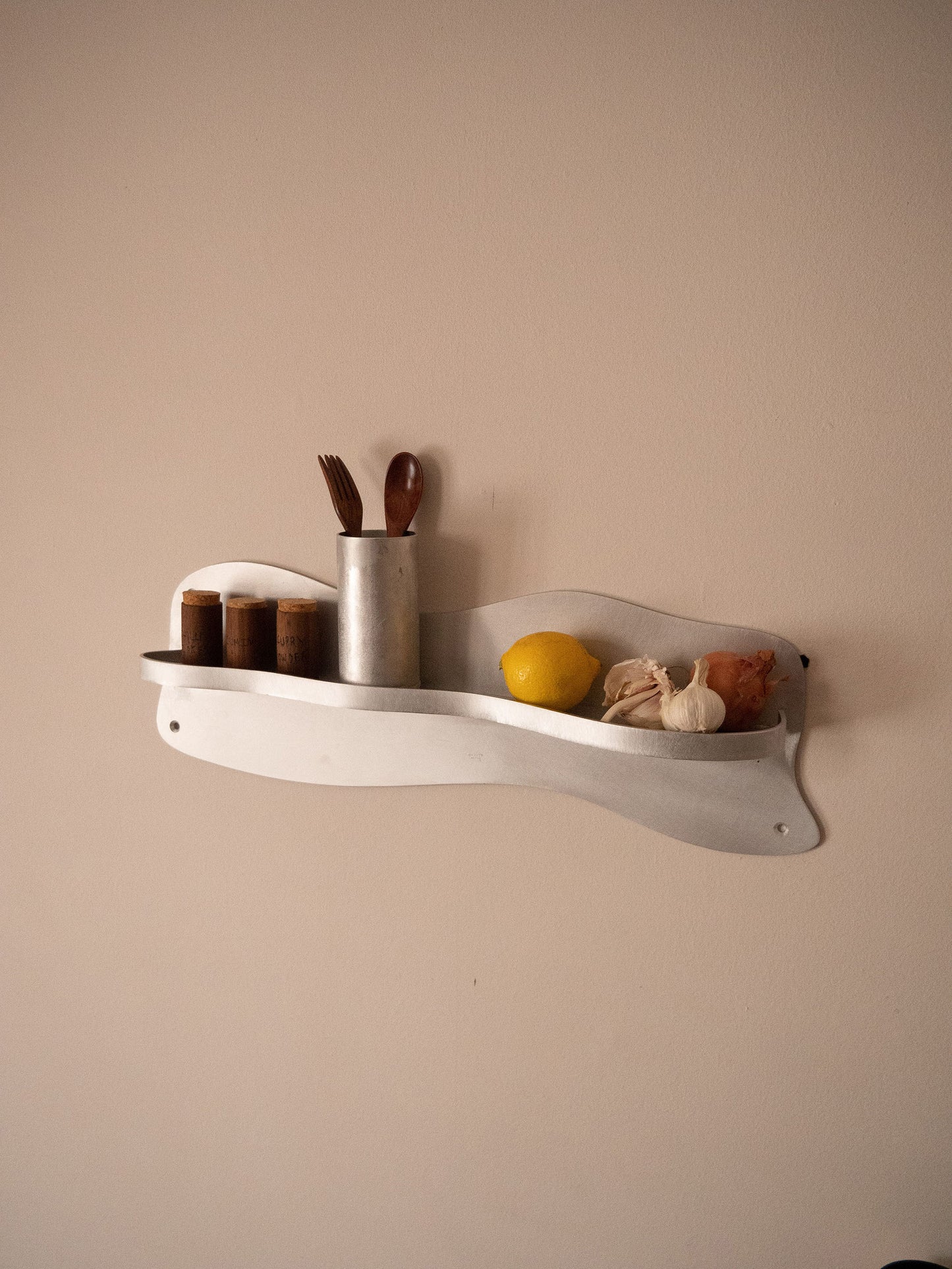 MIDDLE SHELF