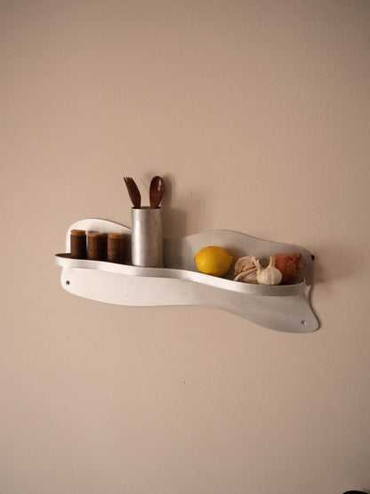 MIDDLE SHELF