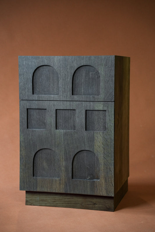 TERRACE FUMED SIDE TABLE